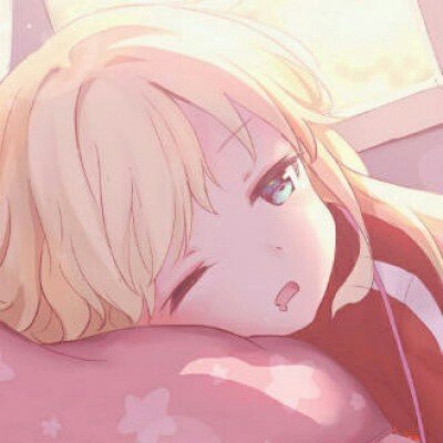 退货女孩演出当天曾说礼服有问题